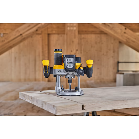 Mașină de frezat cu acumulator DEWALT DCW620NT-XJ