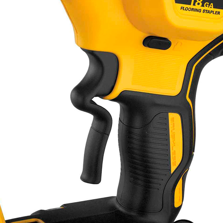 Capsator cu baterie DeWALT DCN682D2