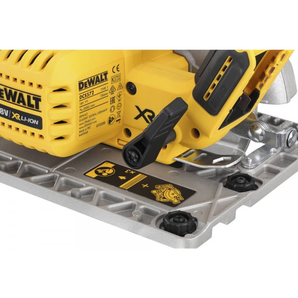 Ferestrau ciurcular DeWALT DCS572NT
