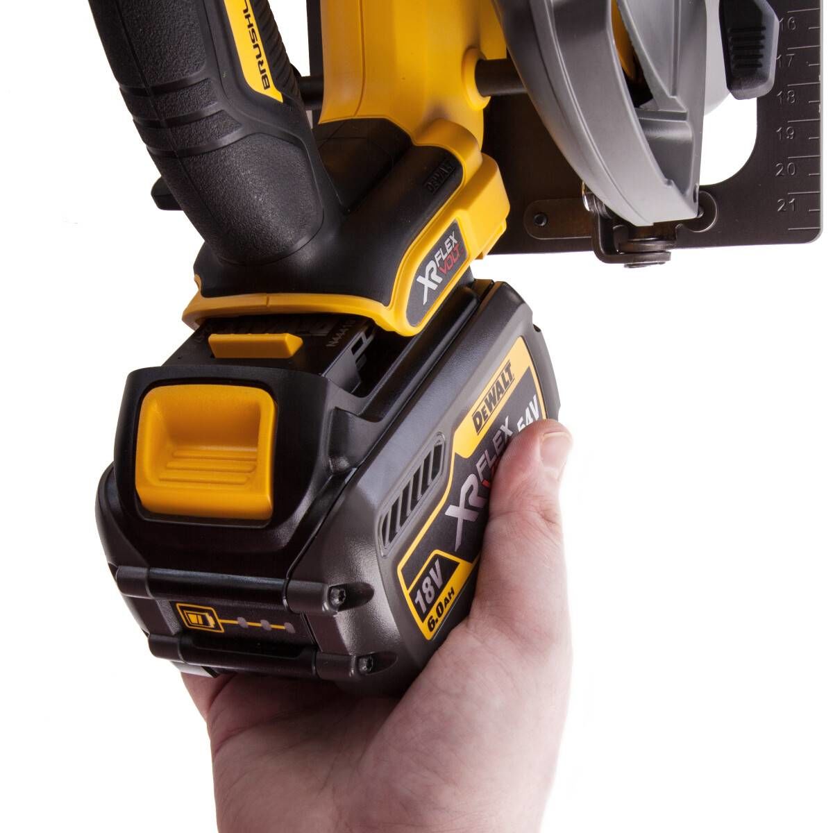Ferestrau ciurcular DeWALT DCS575T2