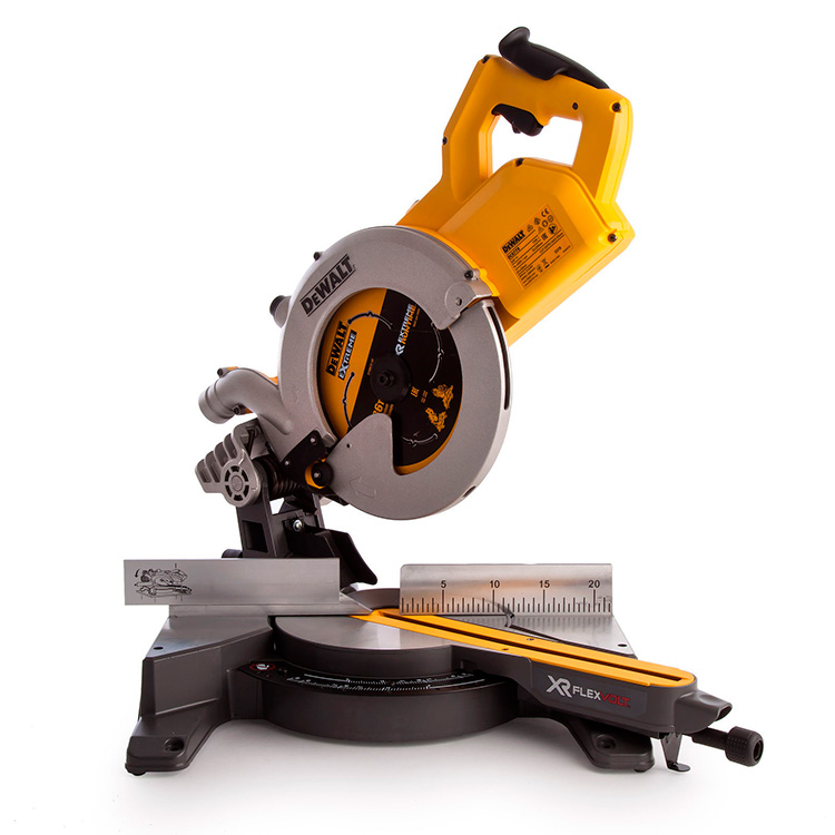 Fierăstrău circular DeWALT DCS778T2